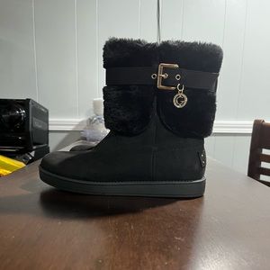 GBG Shoes Black Size 7